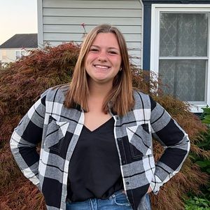 Meet your Posher, Ele